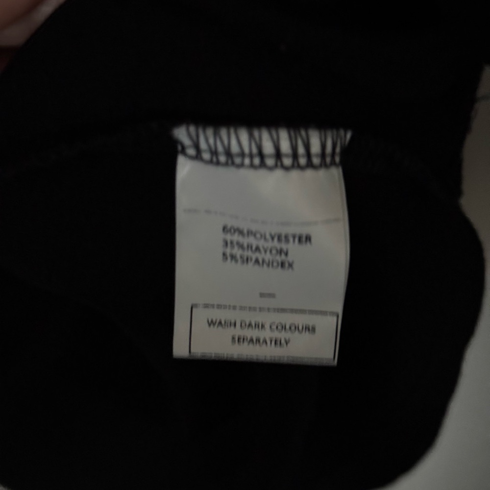 Elegant Black Long Sleeve Shirt - Picture 3 of 3